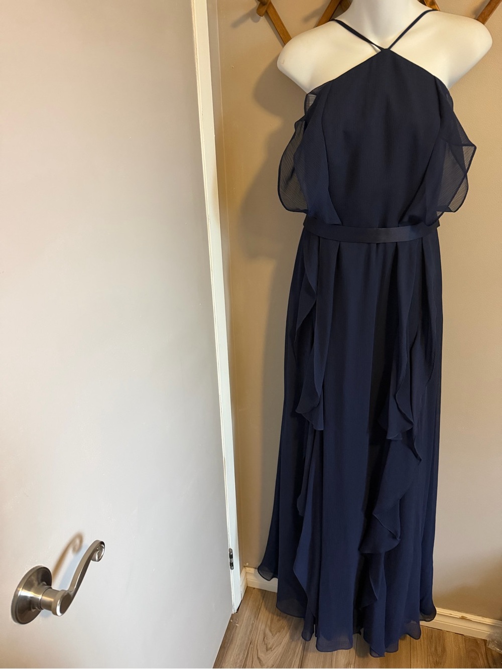 WHITE by Vera Wang Navy Blue Ruffle Chiffon Gown 10